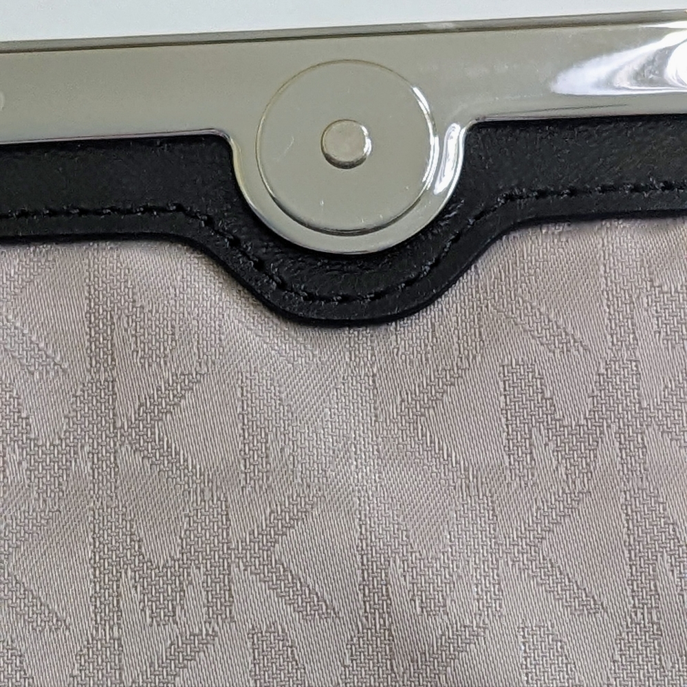 Michael Kors Evening Envelope Clutch Shoulder Handbag w/Chain.   Leather - Picture 7 of 14